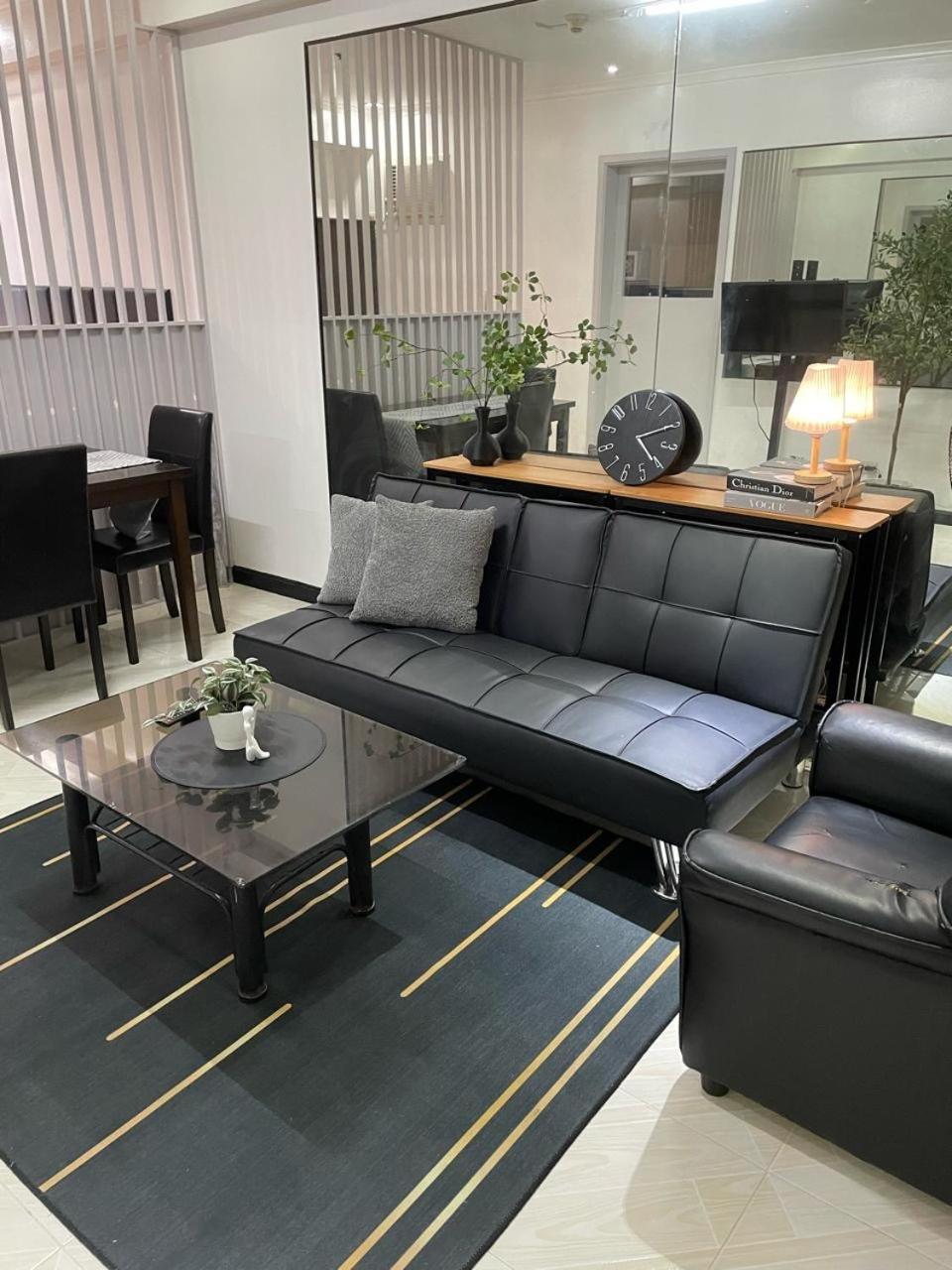 Cozy 2-Bedroom At South Of Market Soma Bgc Near Sm Aura, Market! Market! & Bonifacio High Street Тагуиг Екстериор снимка