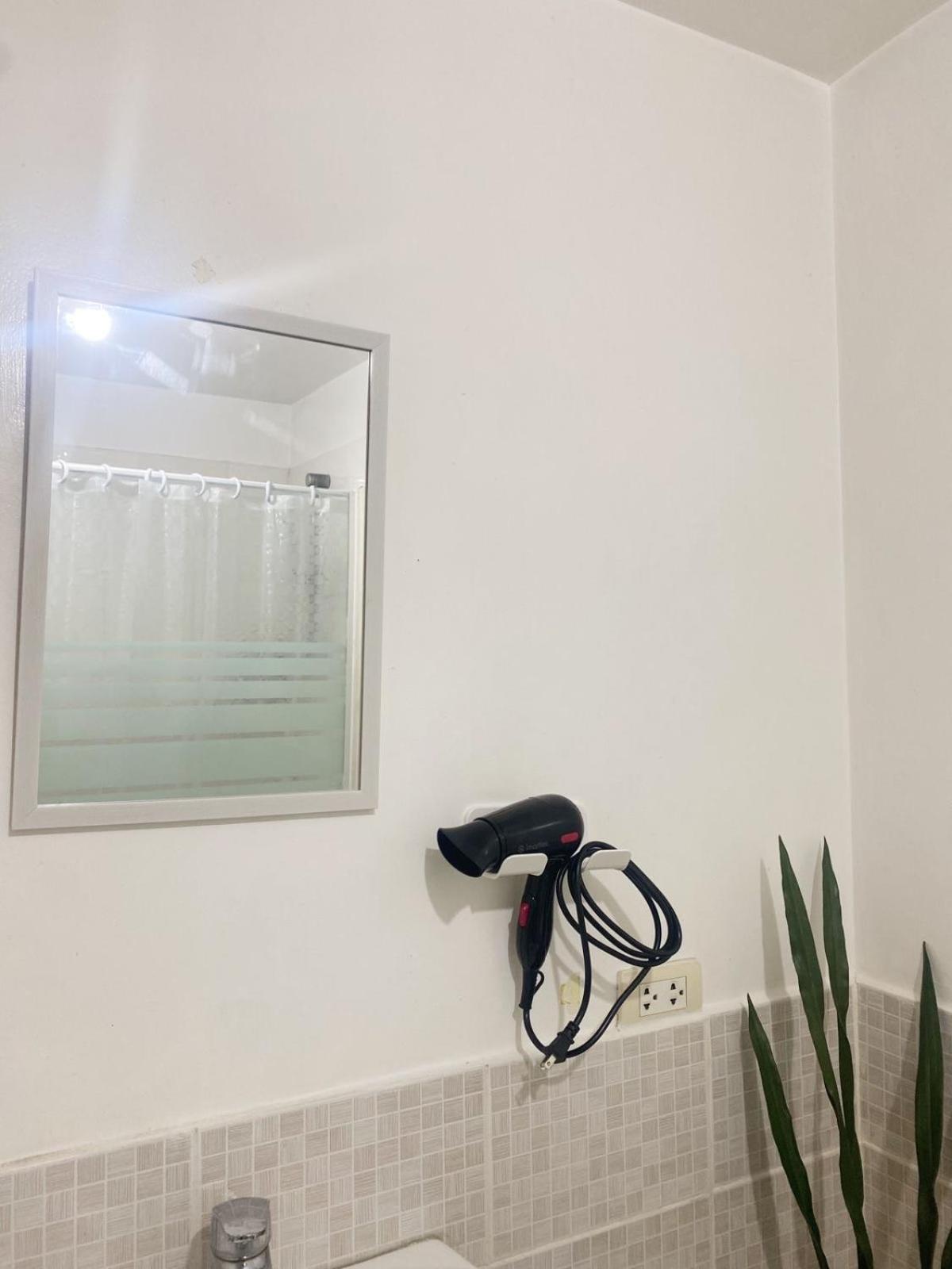 Cozy 2-Bedroom At South Of Market Soma Bgc Near Sm Aura, Market! Market! & Bonifacio High Street Тагуиг Екстериор снимка