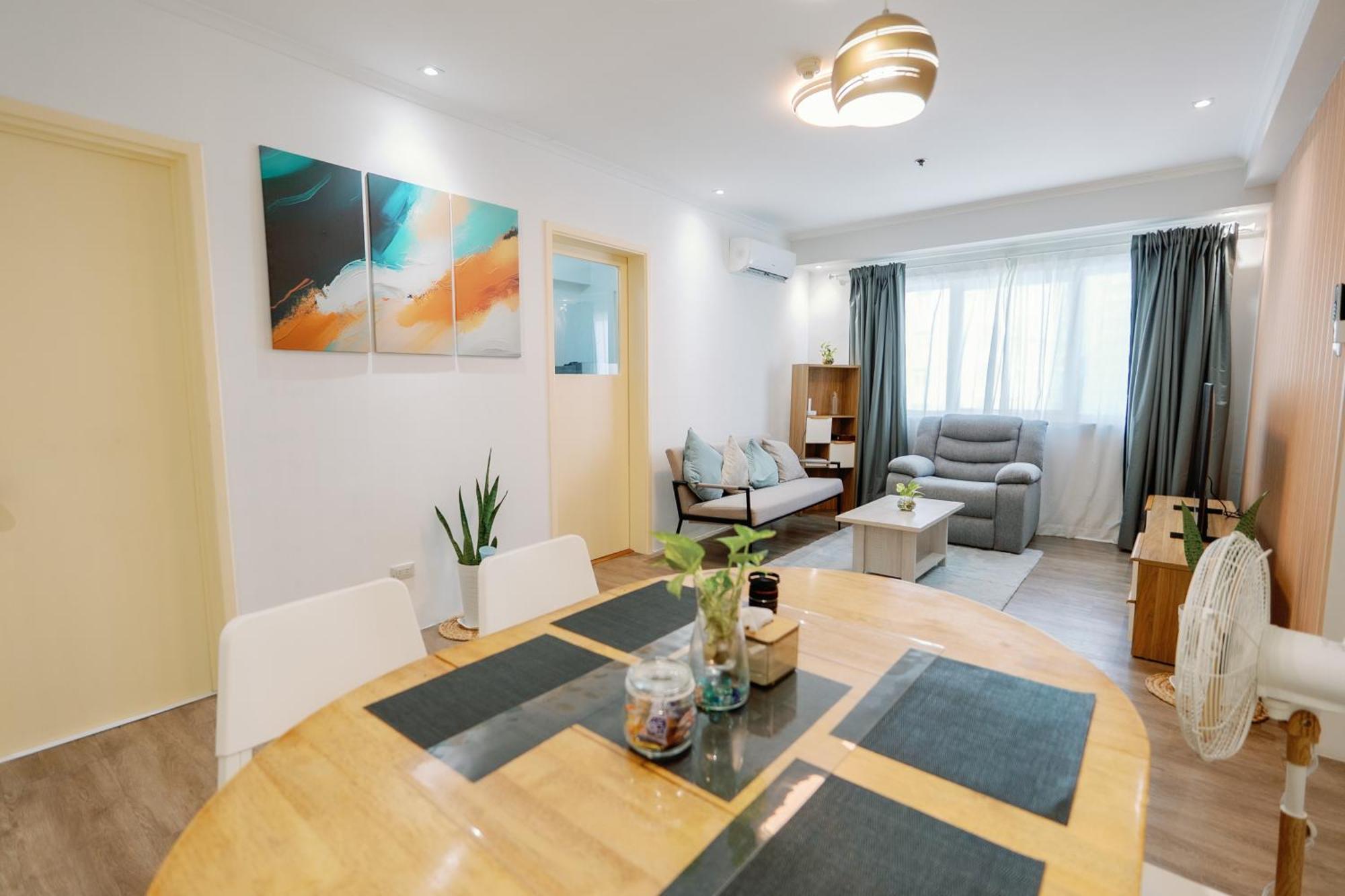 Cozy 2-Bedroom At South Of Market Soma Bgc Near Sm Aura, Market! Market! & Bonifacio High Street Тагуиг Екстериор снимка