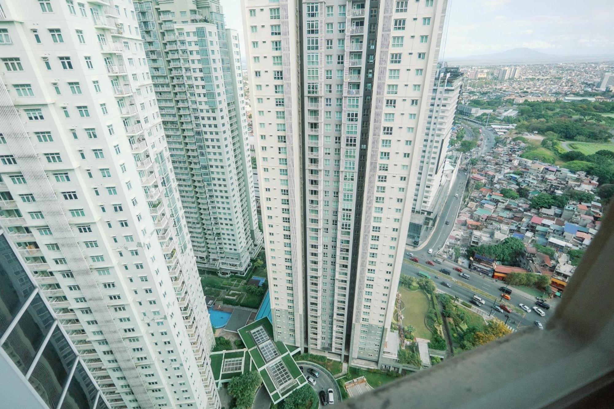 Cozy 2-Bedroom At South Of Market Soma Bgc Near Sm Aura, Market! Market! & Bonifacio High Street Тагуиг Екстериор снимка